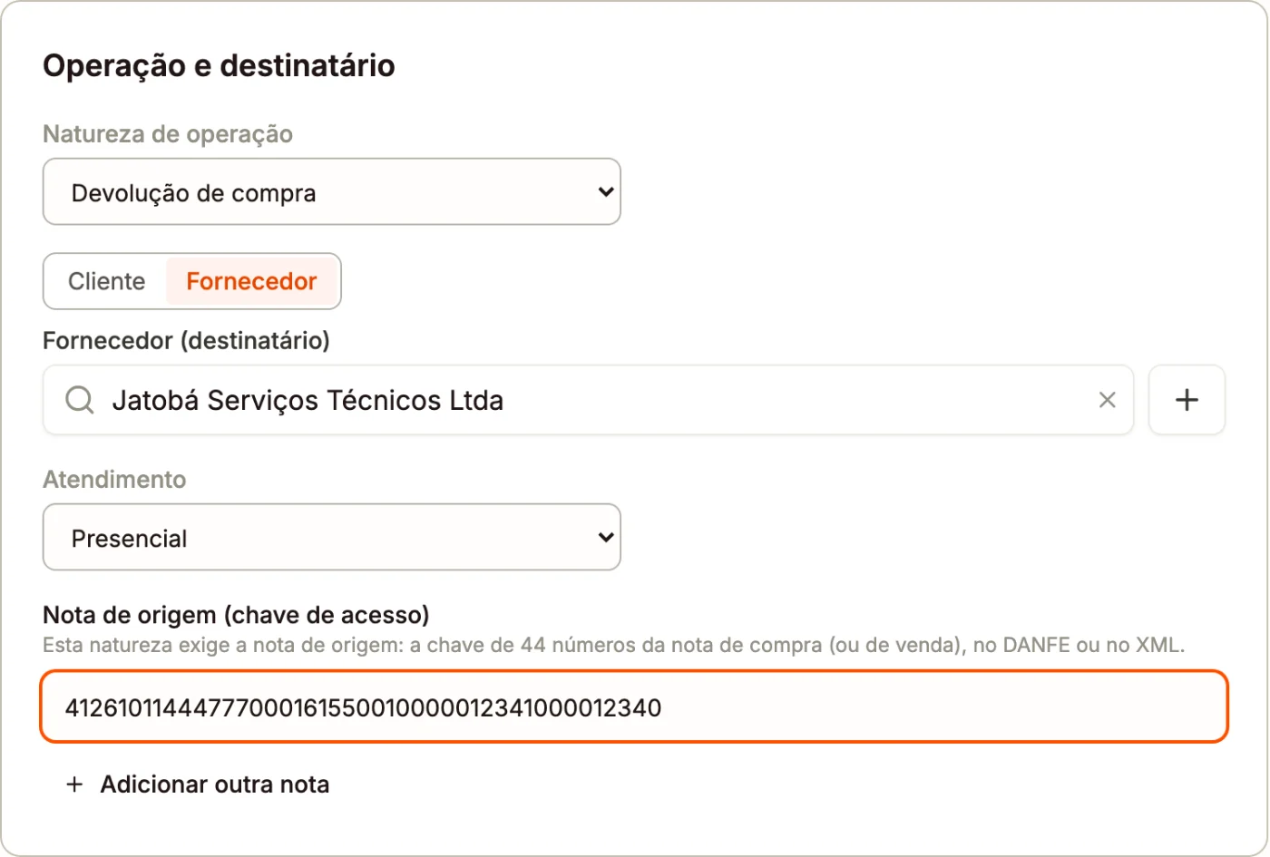 Nova NF-e de devolução de compra com o fornecedor de destinatário e a chave da nota de compra em Nota de origem